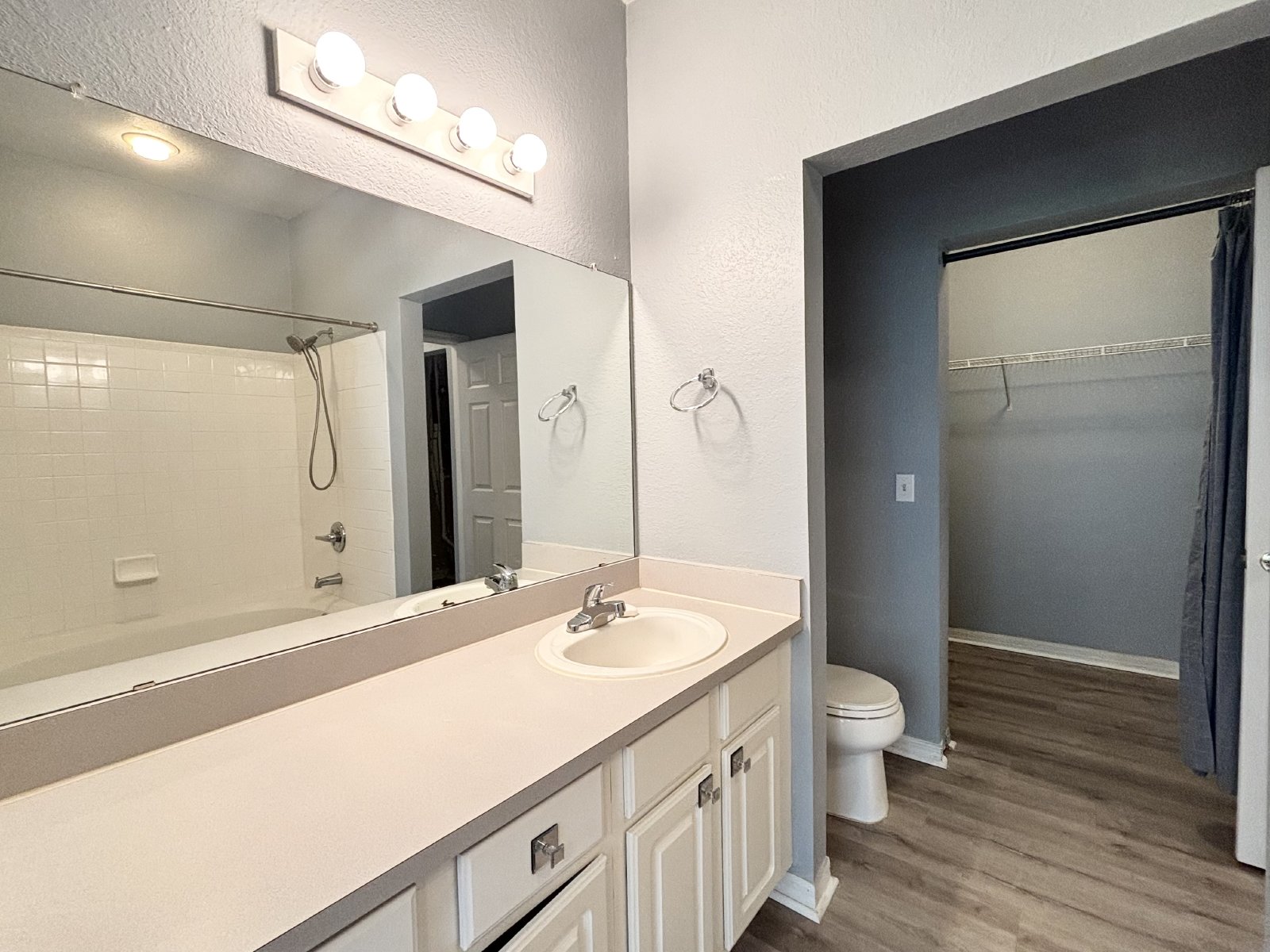 1 Bedroom Condo off Hodges property image