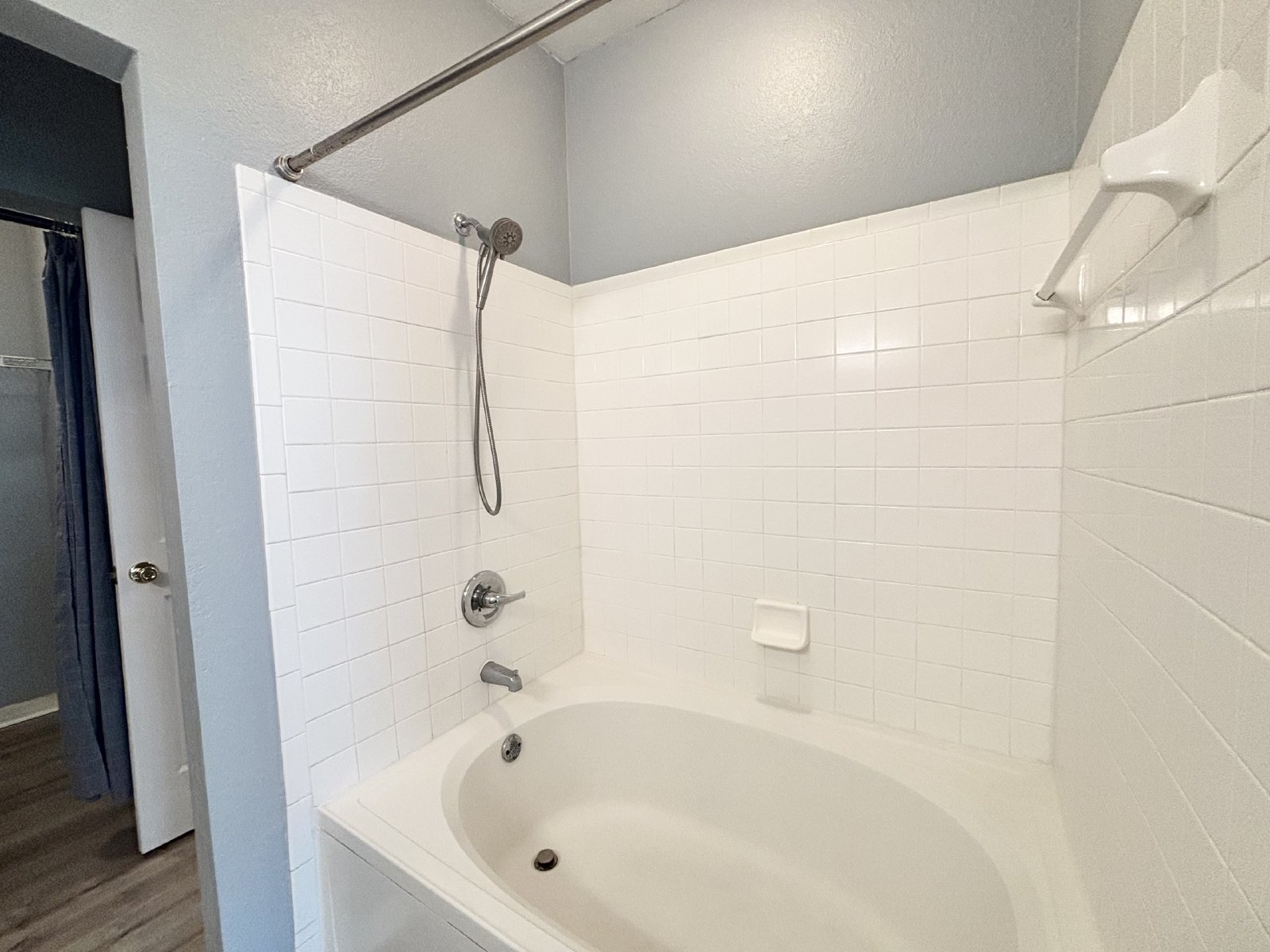 1 Bedroom Condo off Hodges property image