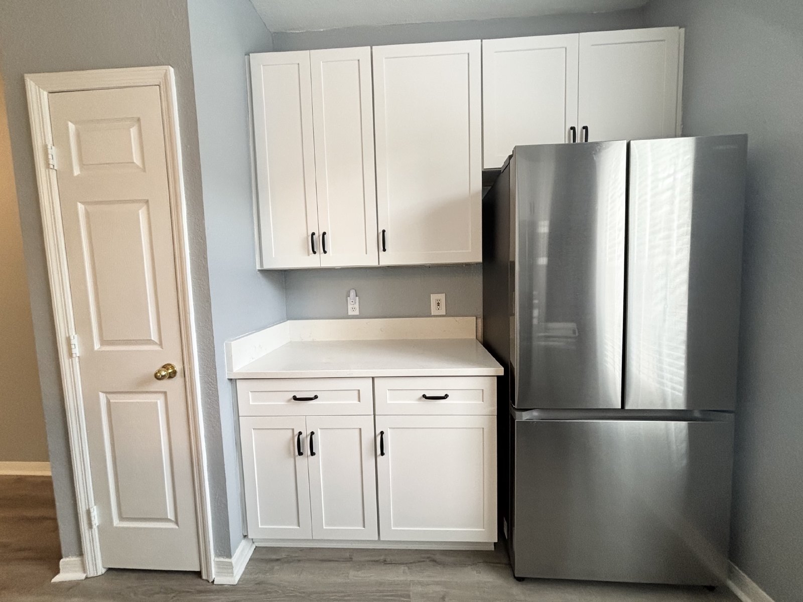 1 Bedroom Condo off Hodges property image