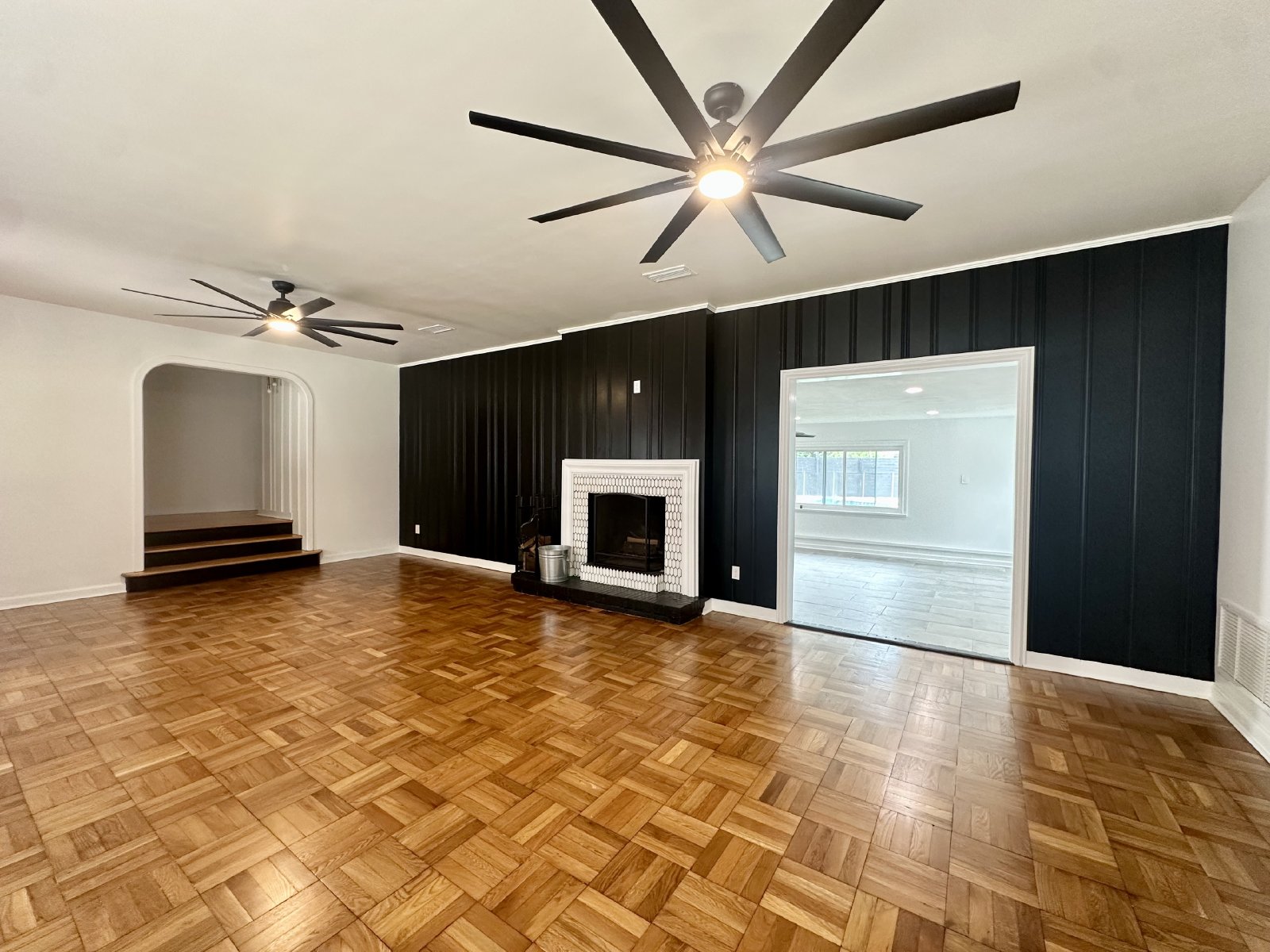 Mid Century Modern Gem! property image