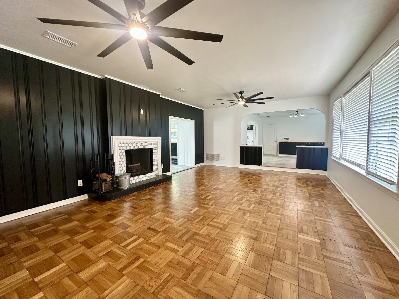 Mid Century Modern Gem! property image