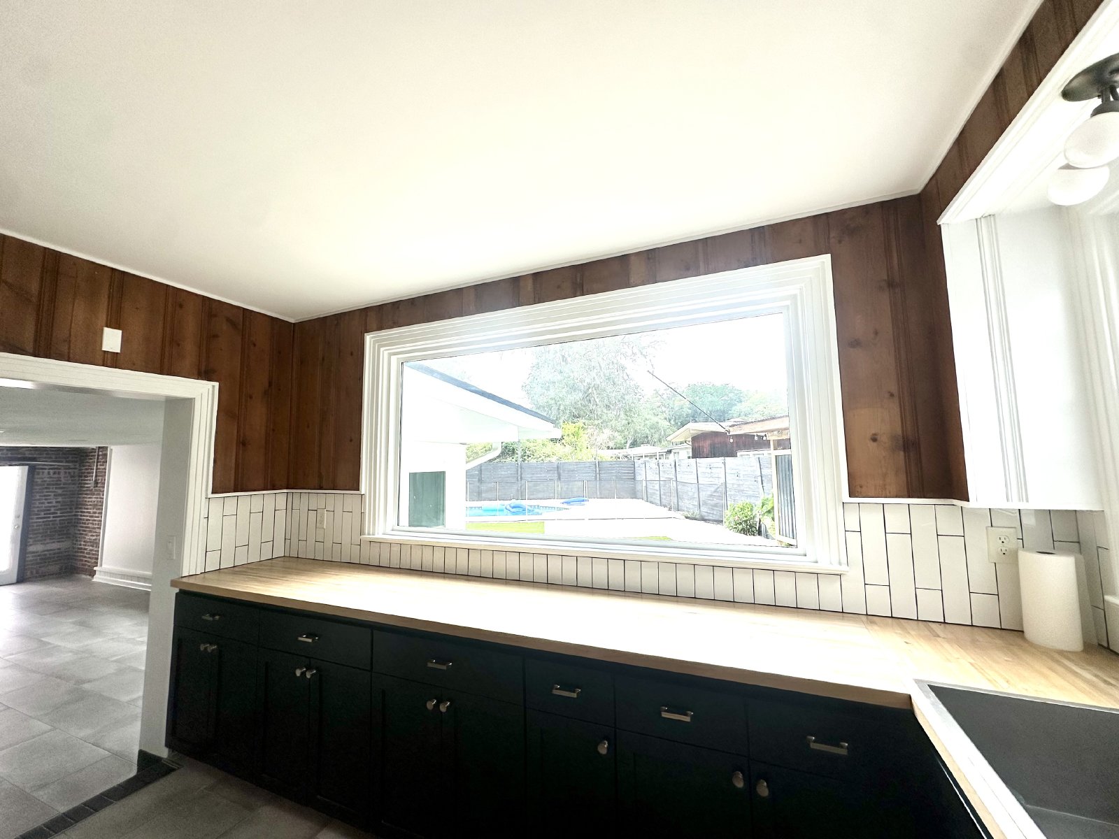 Mid Century Modern Gem! property image
