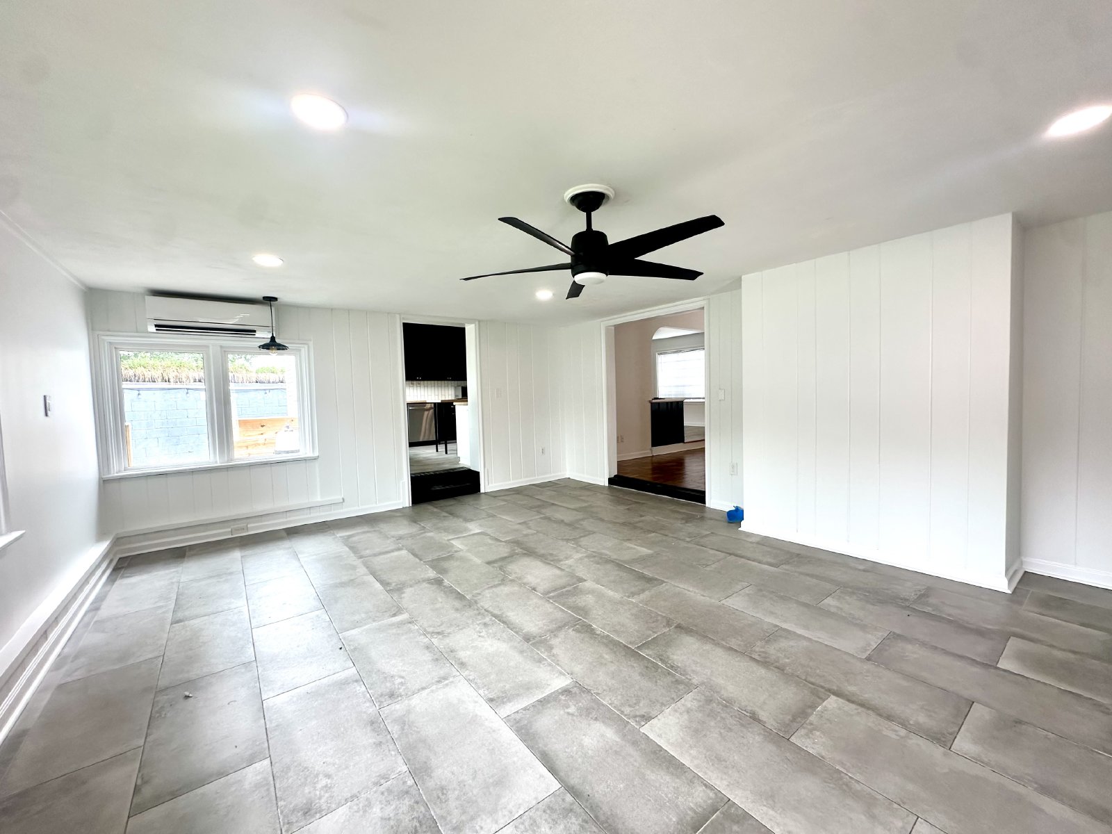 Mid Century Modern Gem! property image