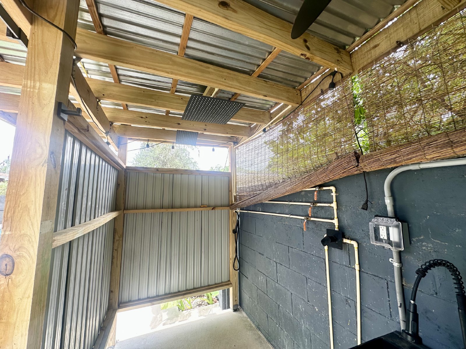 Mid Century Modern Gem! property image