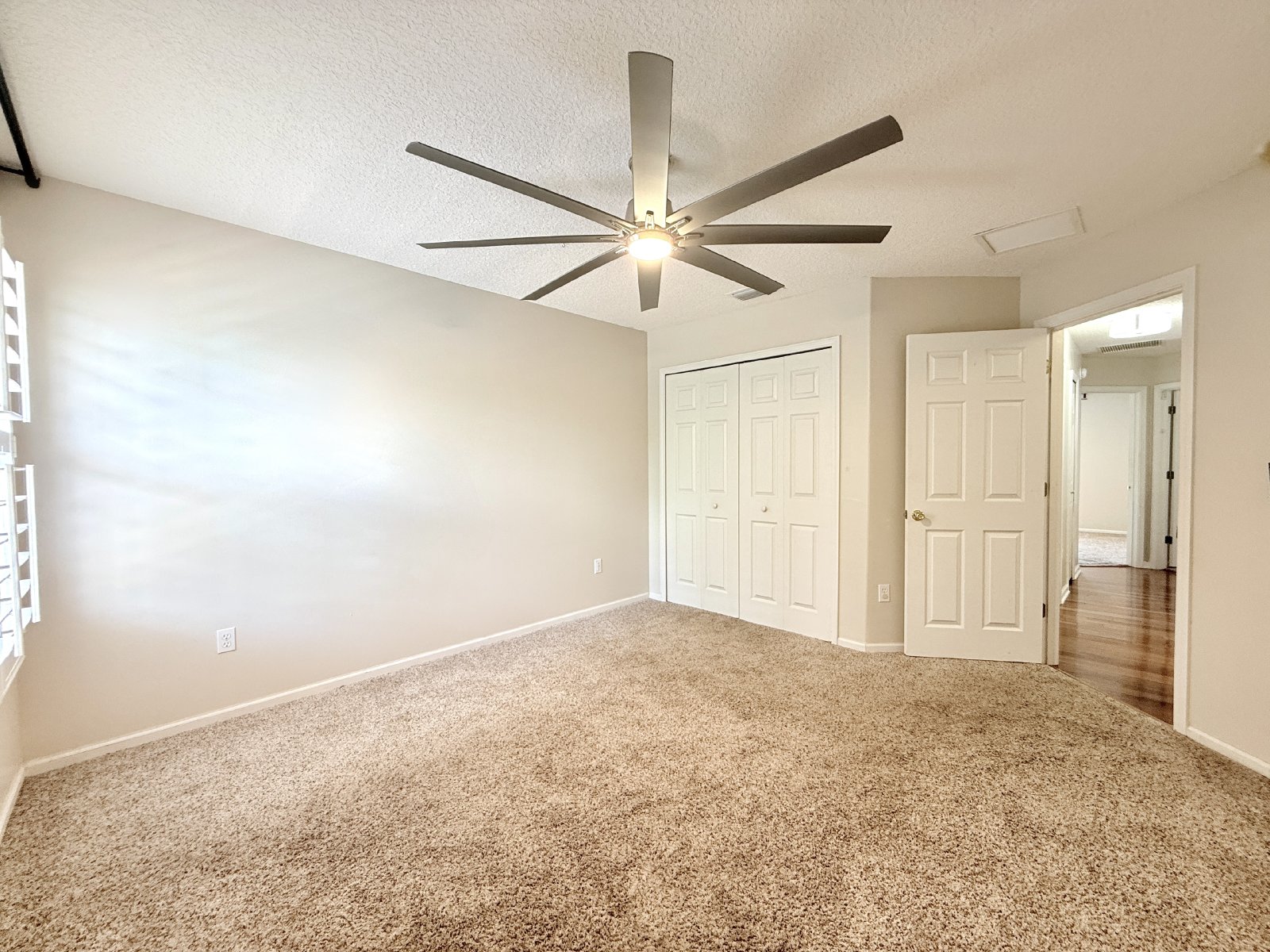 Spacious Two-Story Home with Hot Tub, Pool Table & Fenced Yard in Panther Creek property image