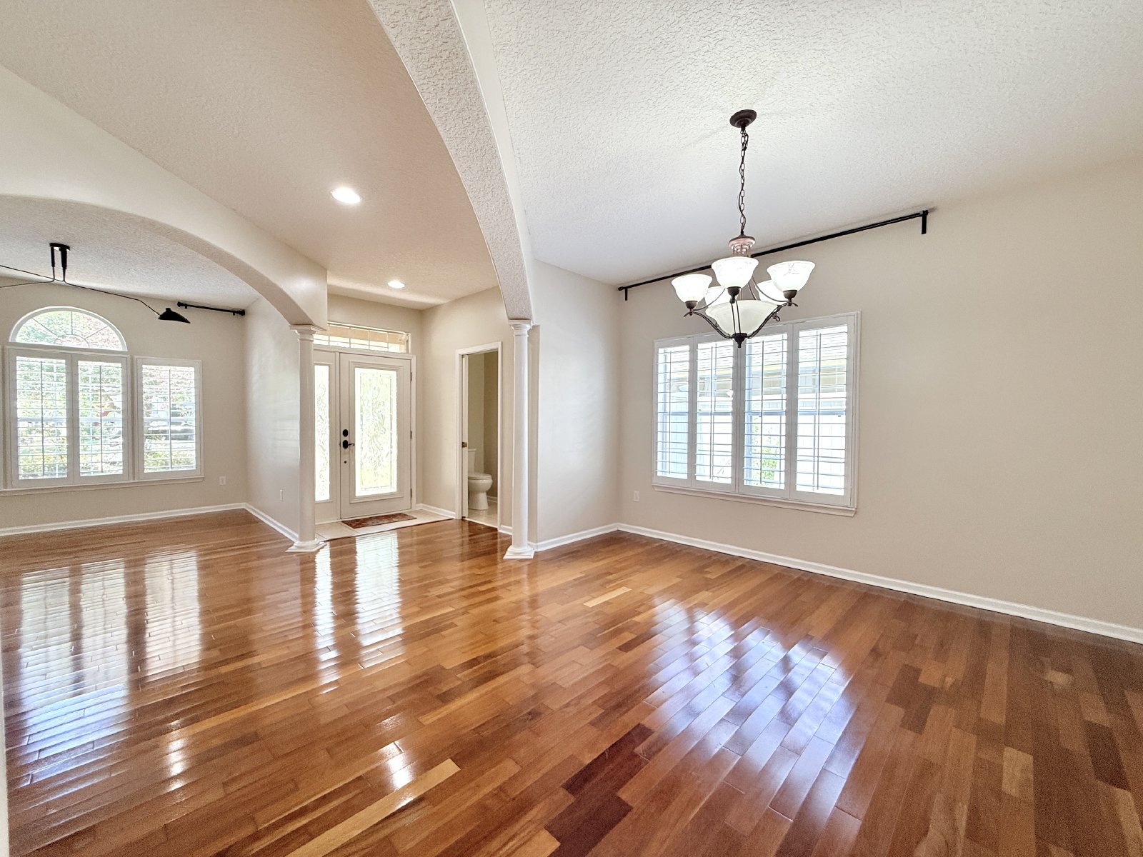 Spacious Two-Story Home with Hot Tub, Pool Table & Fenced Yard in Panther Creek property image
