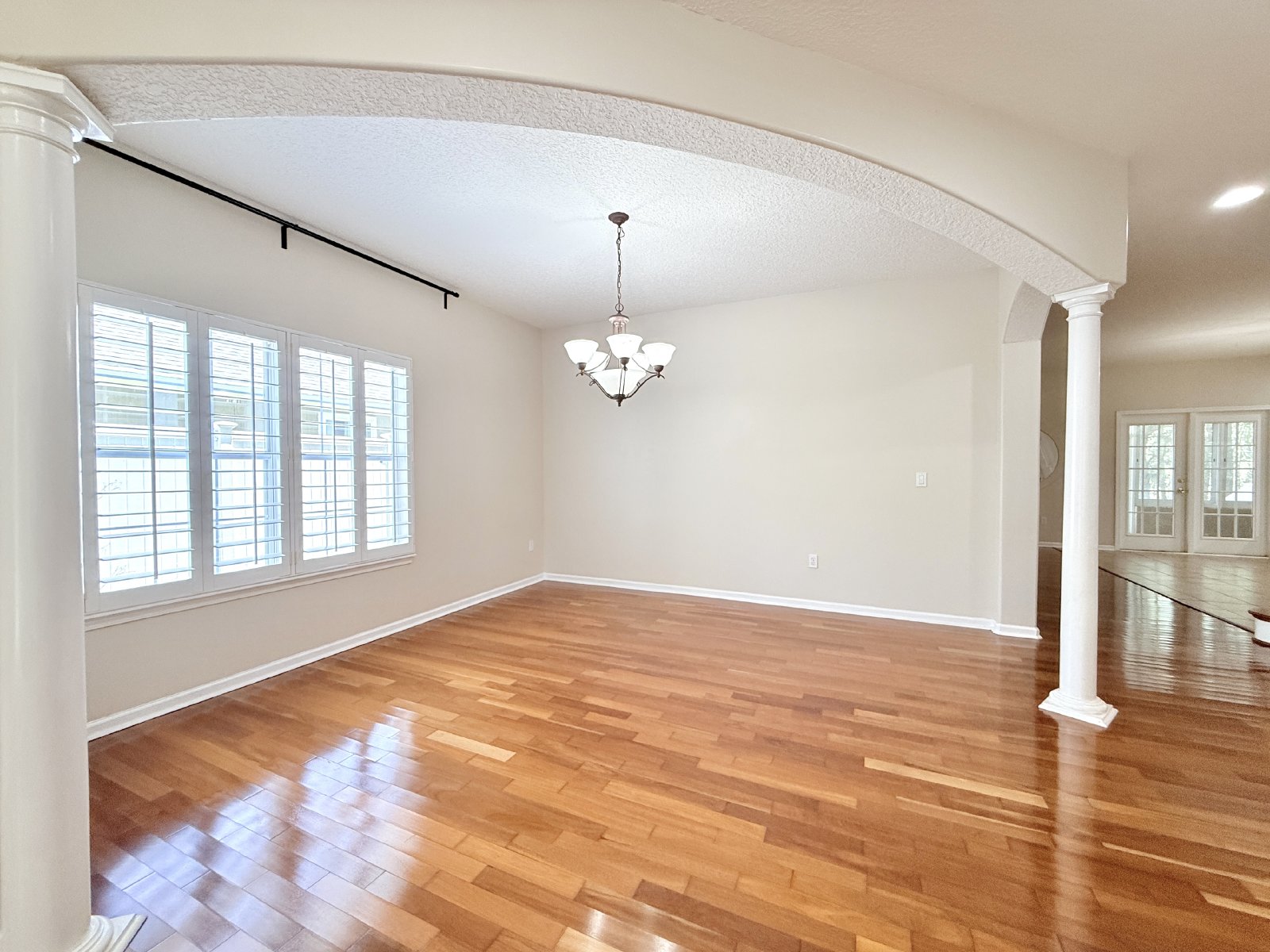 Spacious Two-Story Home with Hot Tub, Pool Table & Fenced Yard in Panther Creek property image