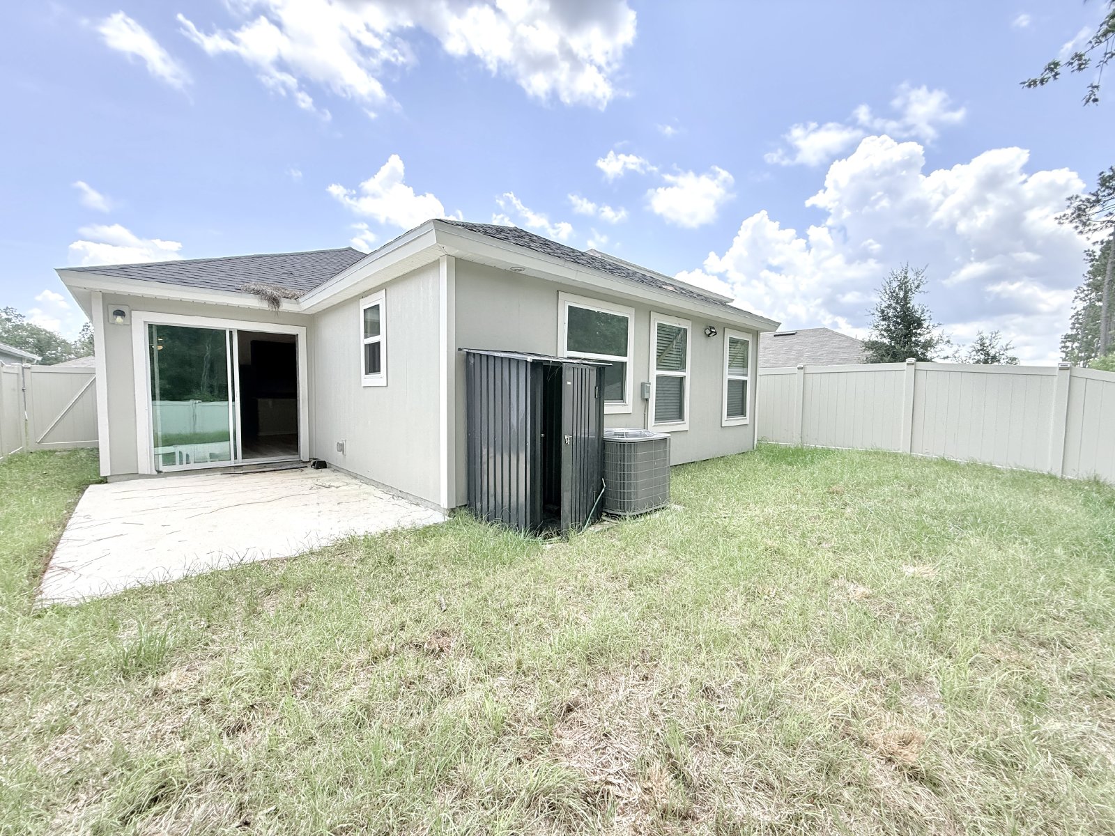 Beautiful 4BR Home with Open Floor Plan & Fully Fenced Backyard property image
