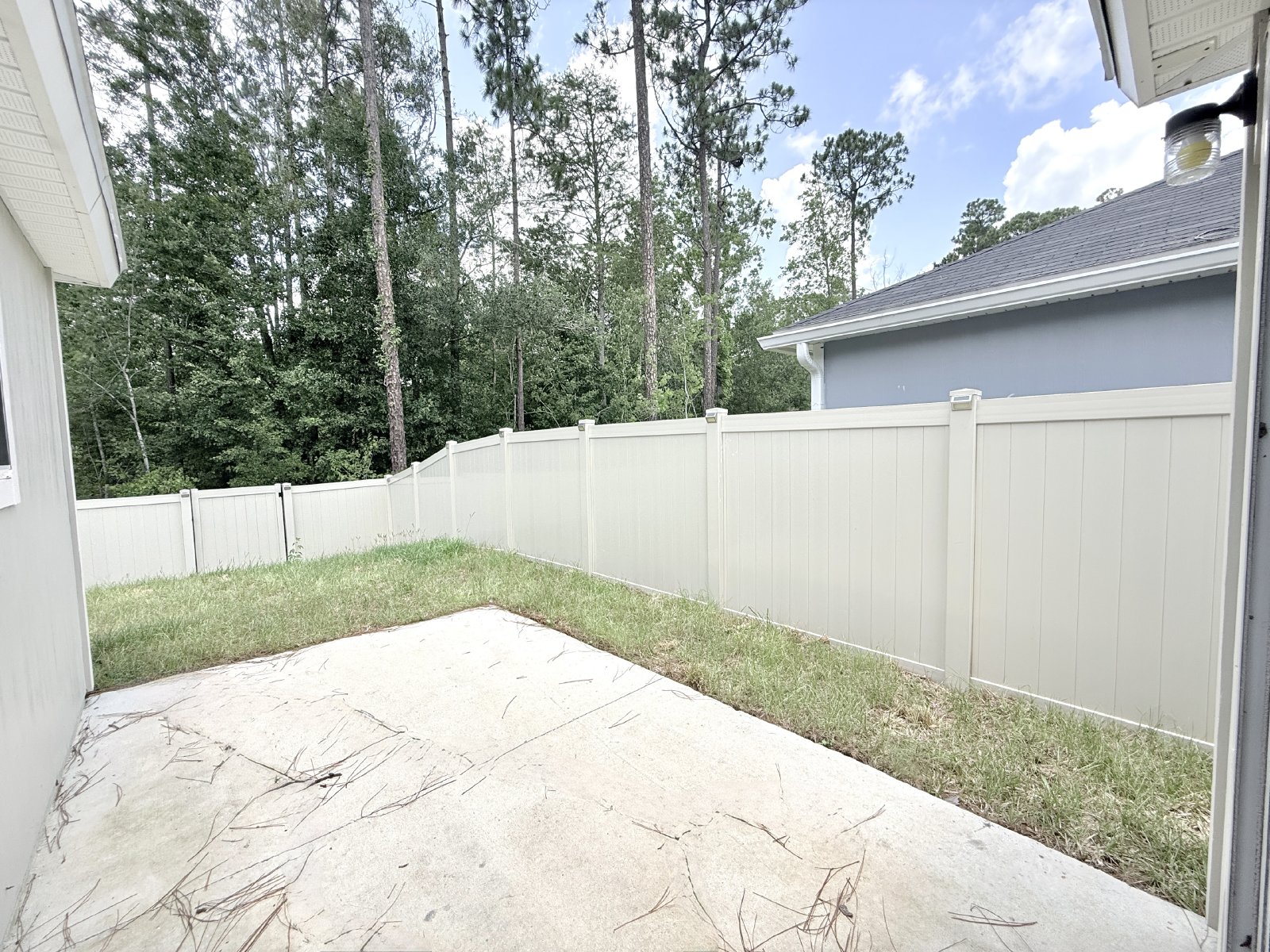 Beautiful 4BR Home with Open Floor Plan & Fully Fenced Backyard property image