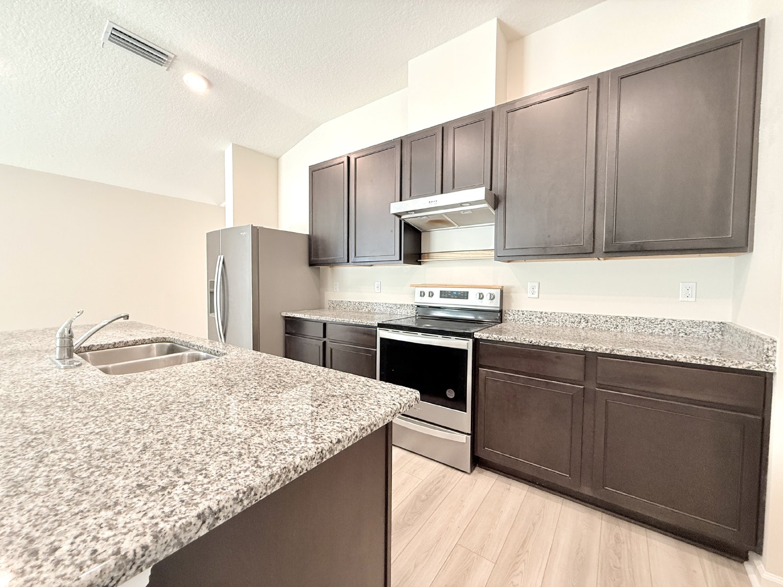 Beautiful 4BR Home with Open Floor Plan & Fully Fenced Backyard property image