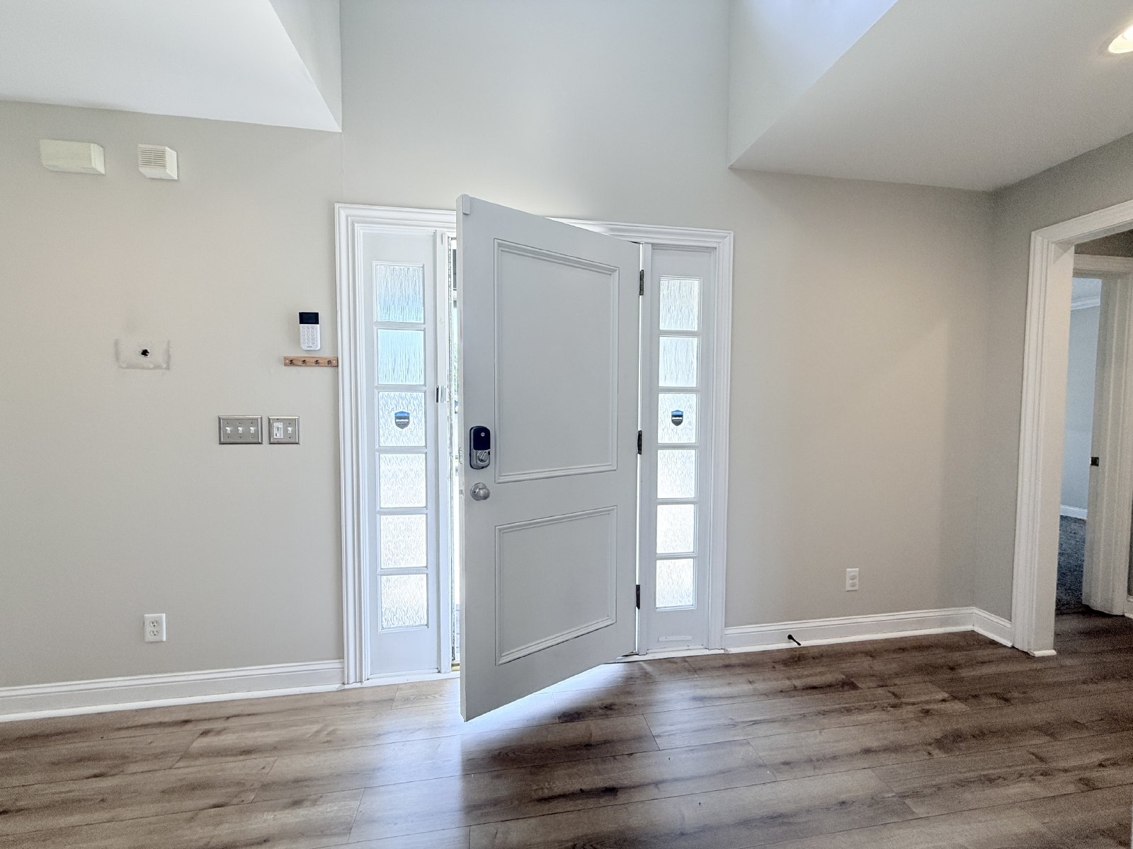 Large Open Concept House with Tons of Natural Light property image
