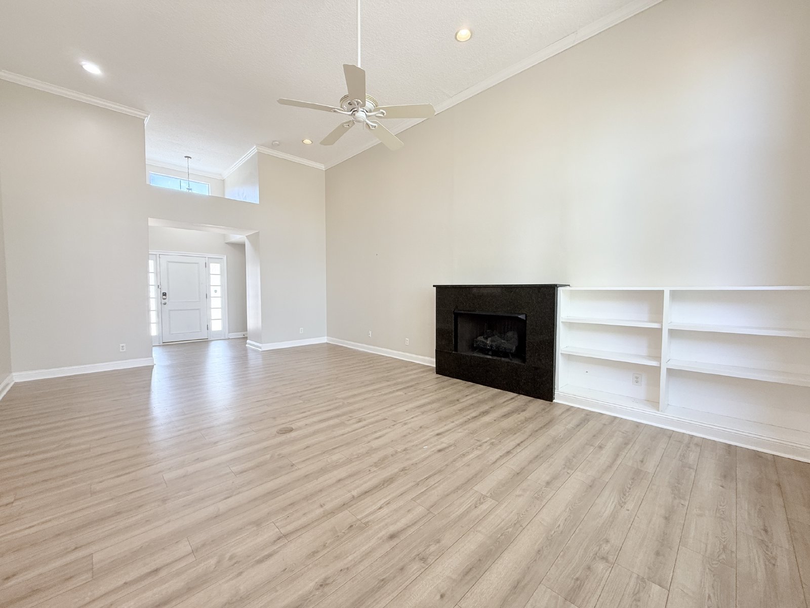 Large Open Concept House with Tons of Natural Light property image