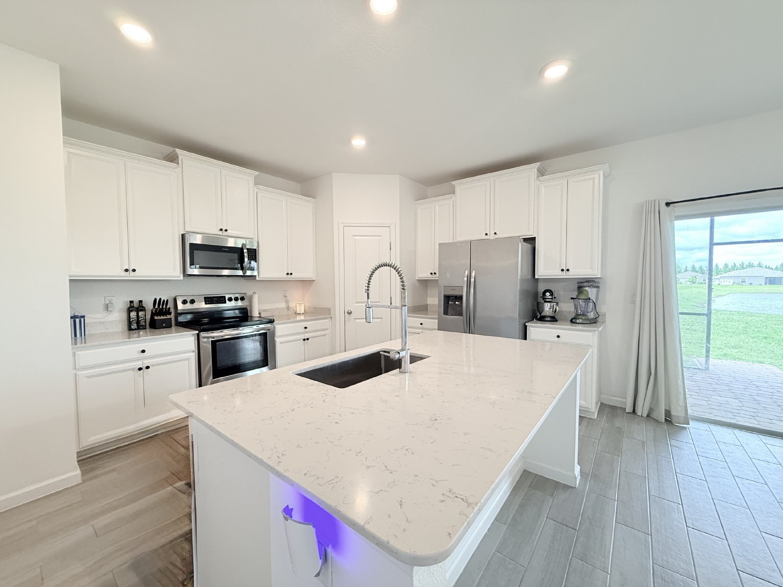 Spacious 4BR Home with Office, Loft & Lake Views property image