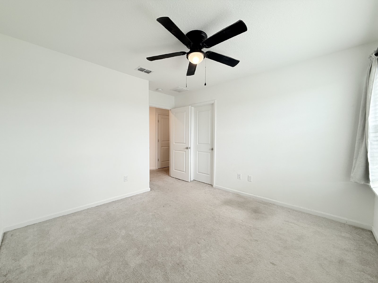 Spacious 4BR Home with Office, Loft & Lake Views property image