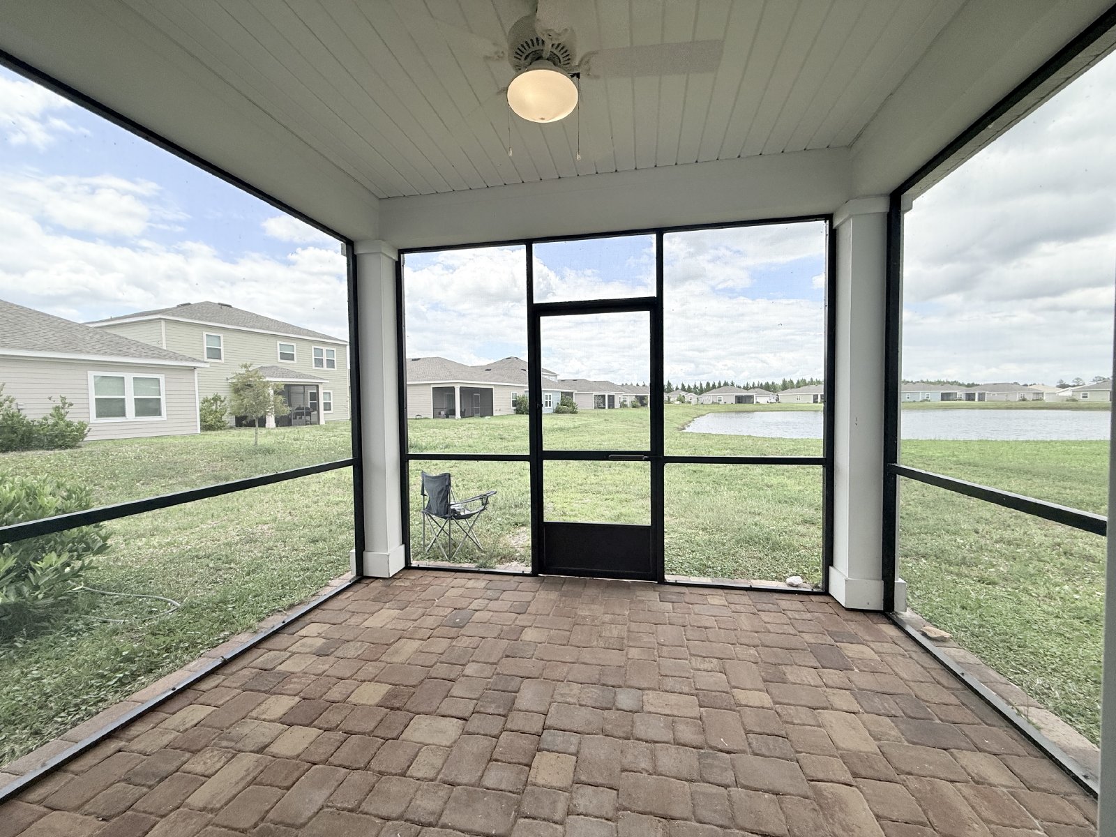 Spacious 4BR Home with Office, Loft & Lake Views property image