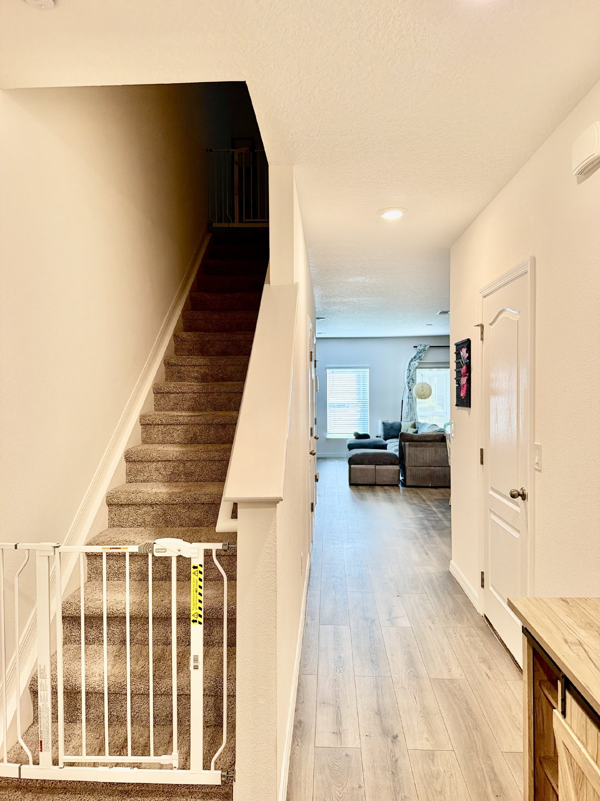 Beautiful 3-bedroom, 2.5-bath townhome Near Downtown - Military bases - Highway - Airport property image