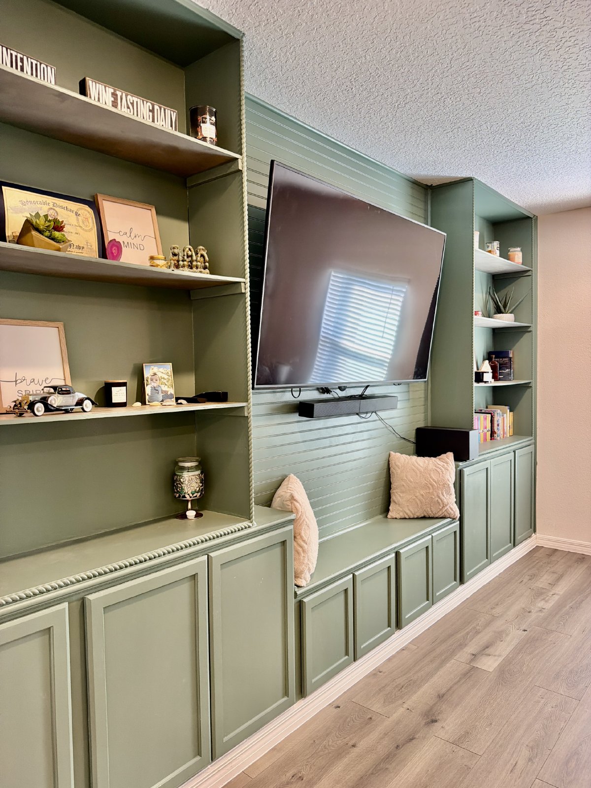 Beautiful 3-bedroom, 2.5-bath townhome Near Downtown - Military bases - Highway - Airport property image