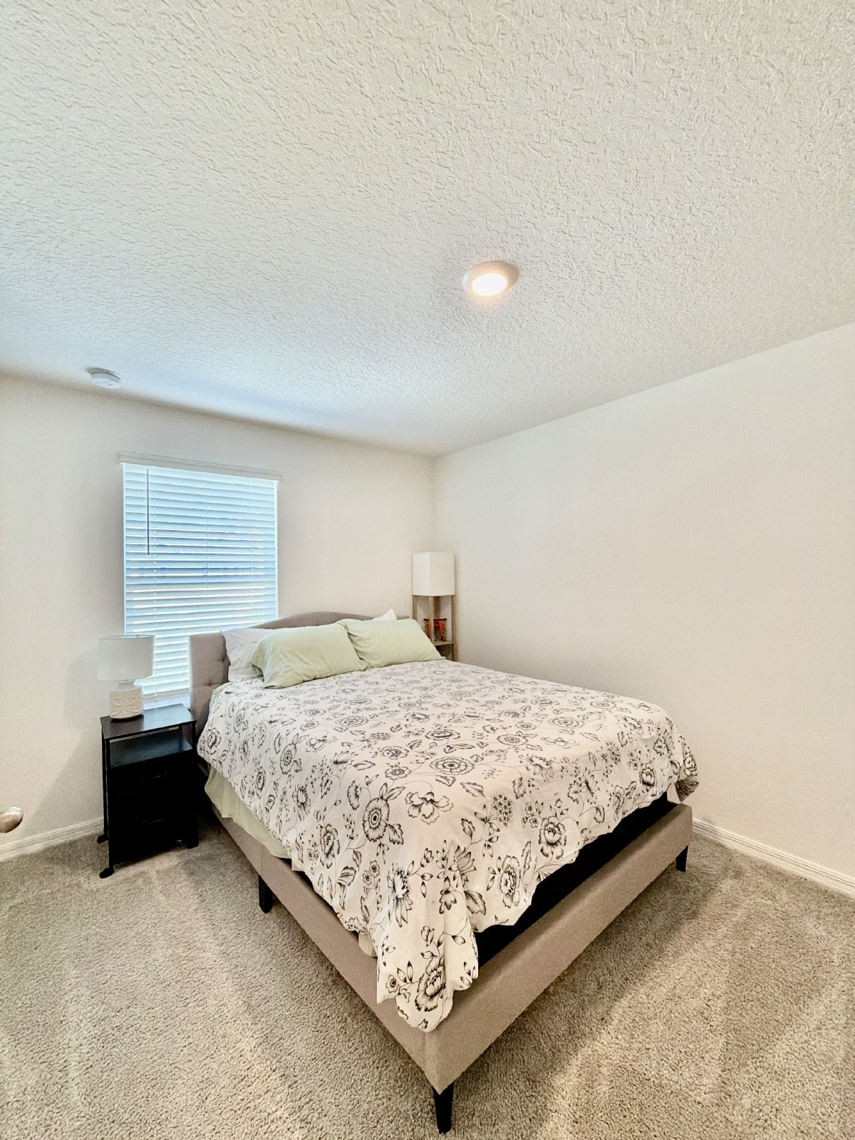 Beautiful 3-bedroom, 2.5-bath townhome Near Downtown - Military bases - Highway - Airport property image
