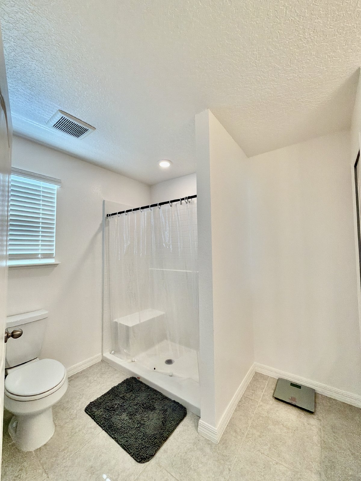 Beautiful 3-bedroom, 2.5-bath townhome Near Downtown - Military bases - Highway - Airport property image