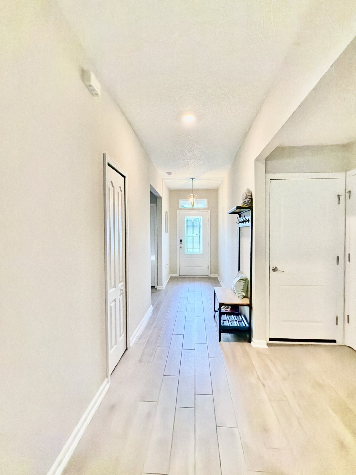 4/2 Beautiful Alta Lakes Single story - Community amenities included _ Easy Military Bases Commute property image