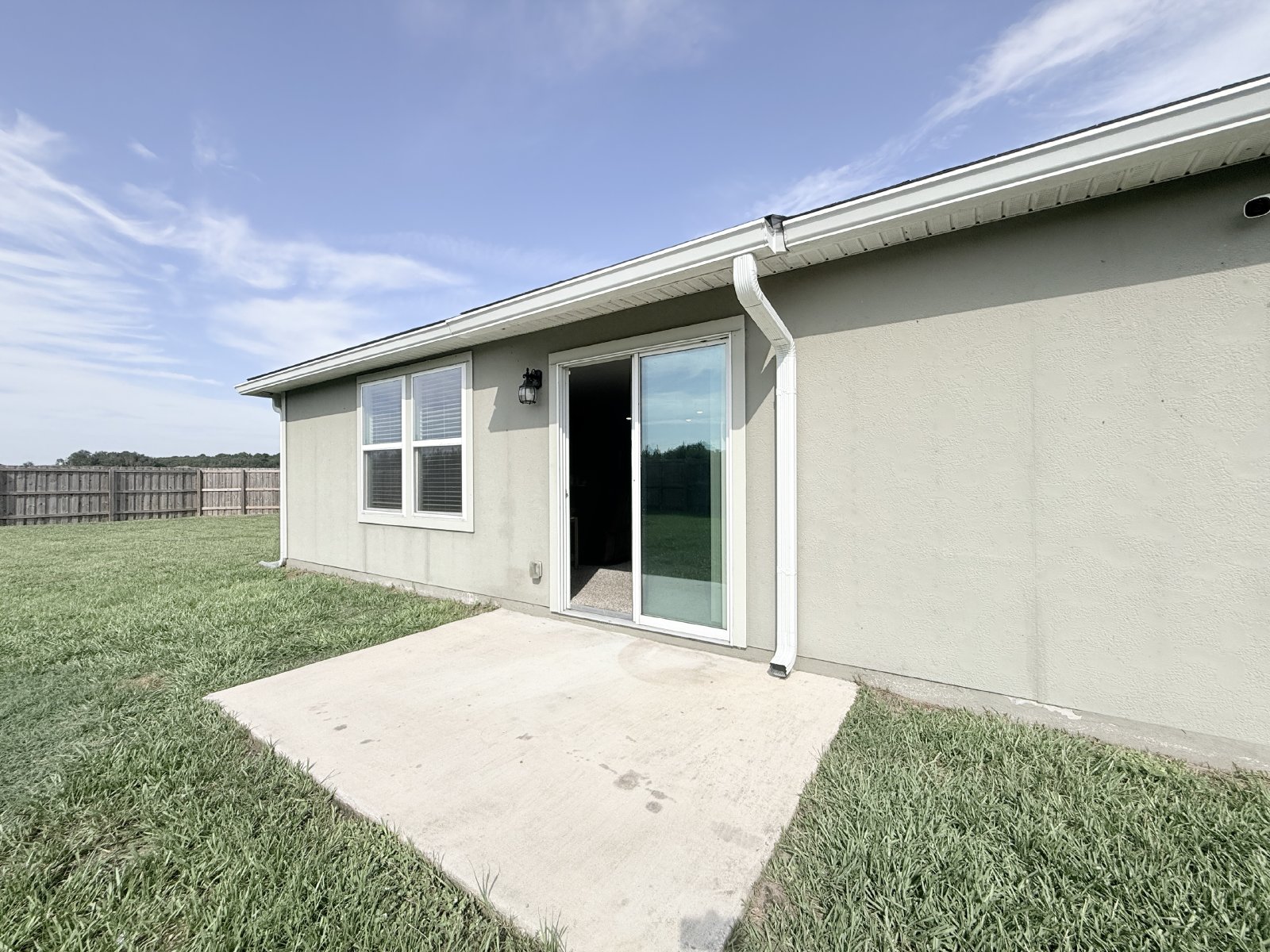 Huge Fenced Yard in a Quiet Cul-de-Sac! property image