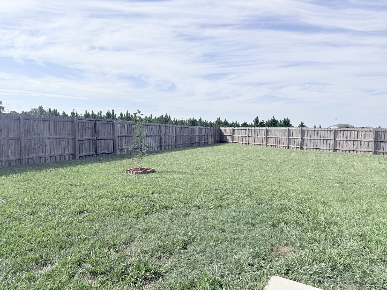 Huge Fenced Yard in a Quiet Cul-de-Sac! property image