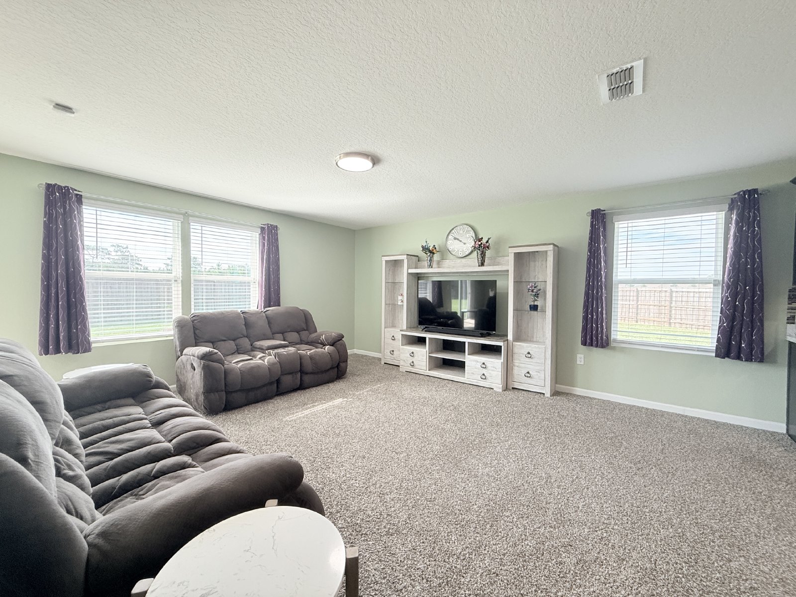 Huge Fenced Yard in a Quiet Cul-de-Sac! property image