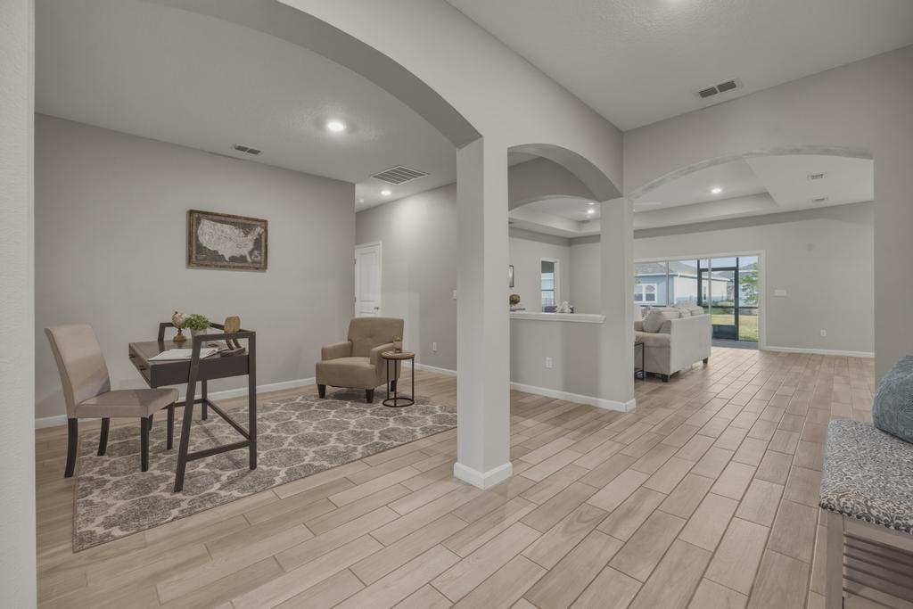 Newer Spacious Grey Hawk Home property image