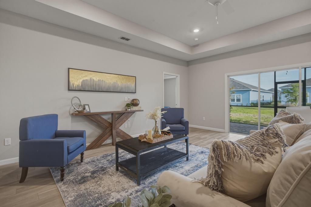 Newer Spacious Grey Hawk Home property image