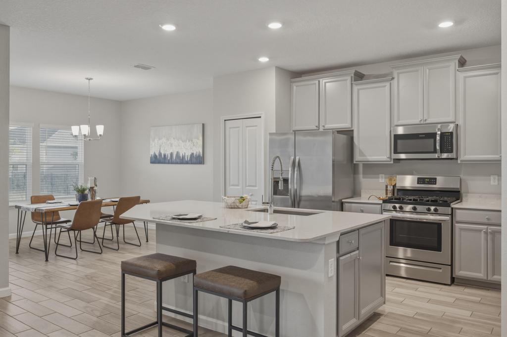 Newer Spacious Grey Hawk Home property image