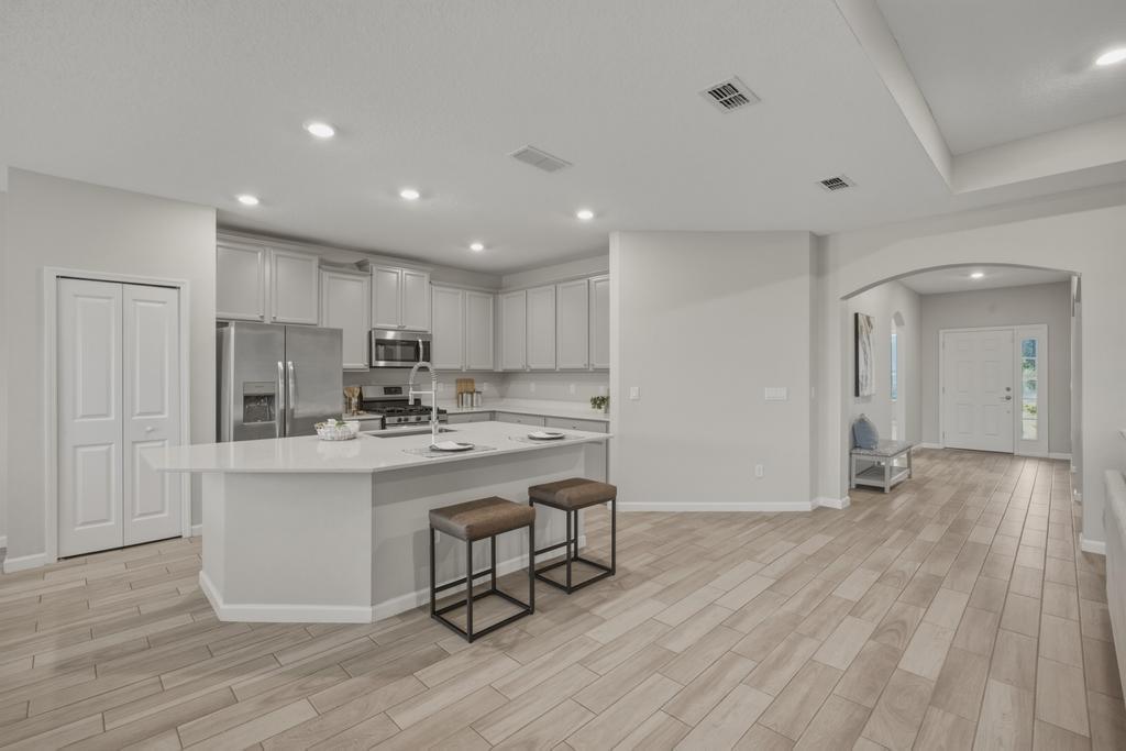 Newer Spacious Grey Hawk Home property image