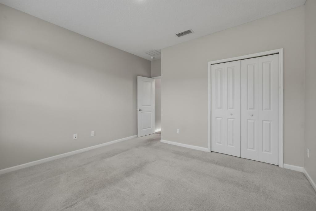 Newer Spacious Grey Hawk Home property image