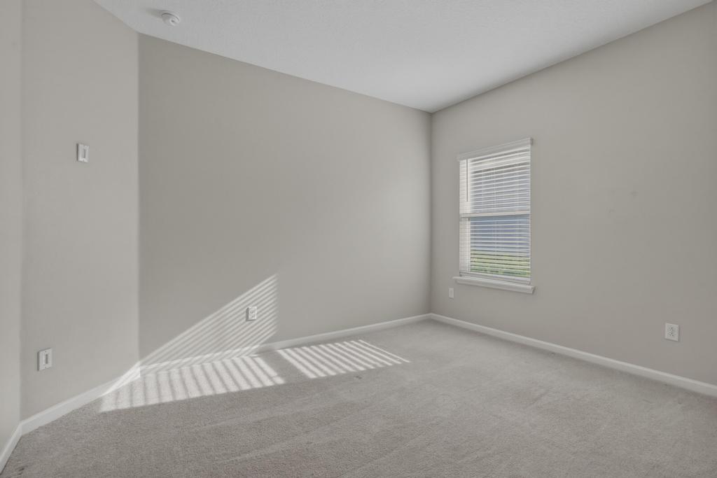Newer Spacious Grey Hawk Home property image