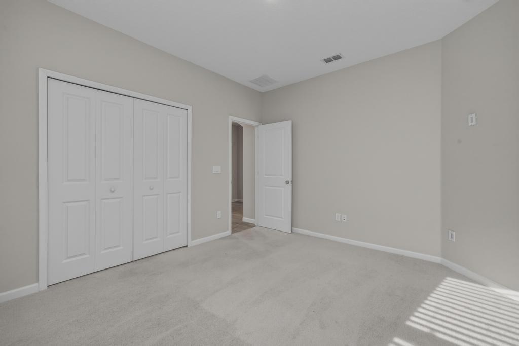Newer Spacious Grey Hawk Home property image