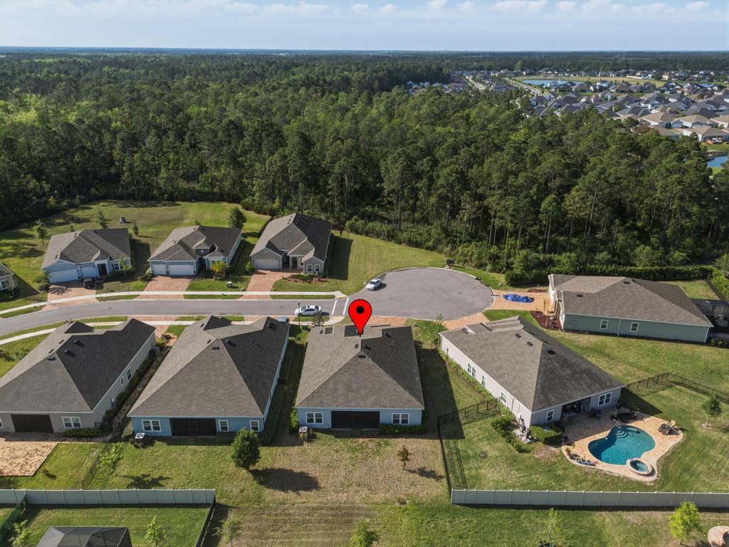 Newer Spacious Grey Hawk Home property image