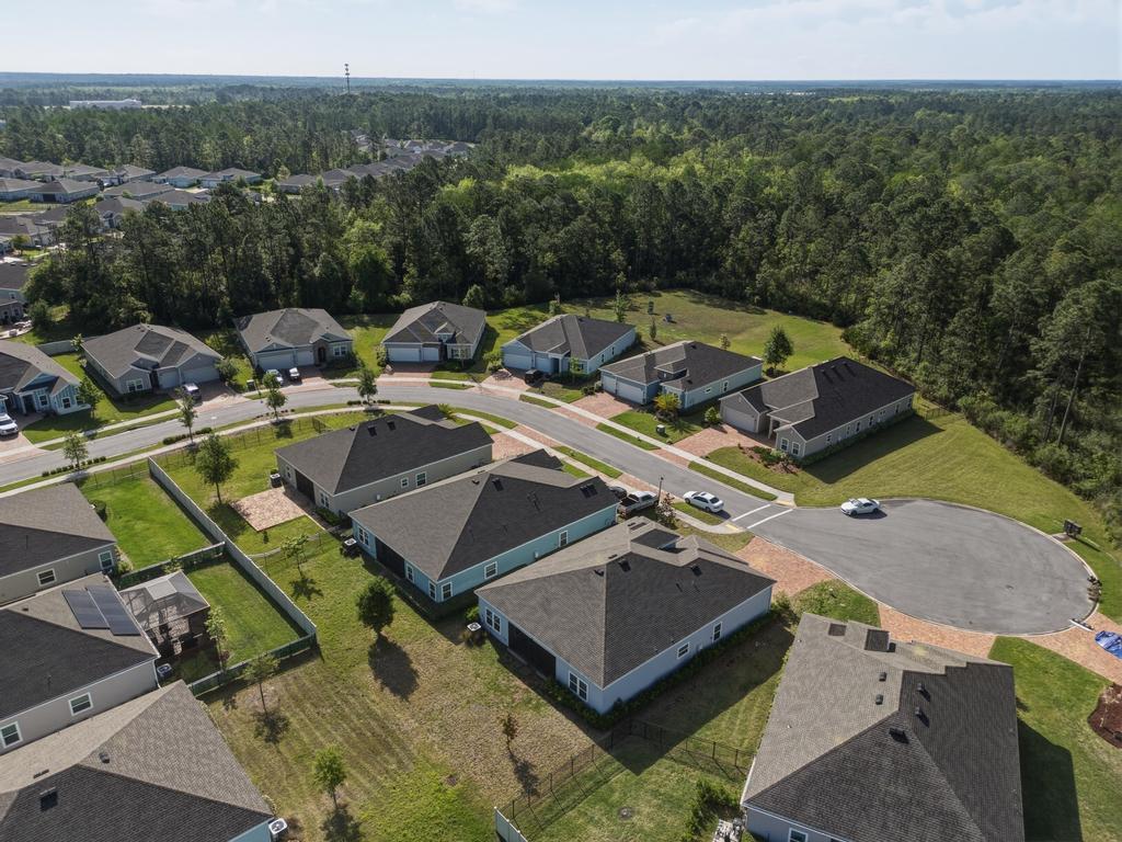 Newer Spacious Grey Hawk Home property image