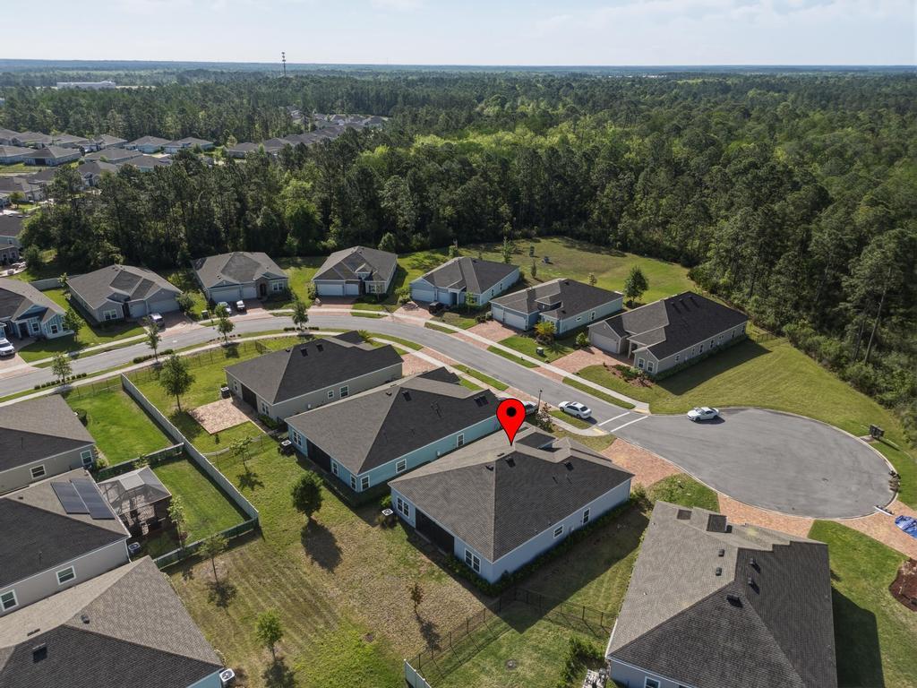 Newer Spacious Grey Hawk Home property image