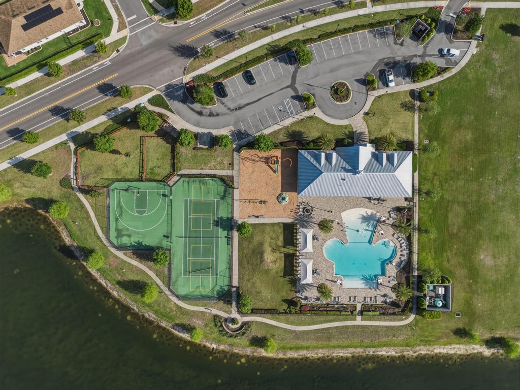 Newer Spacious Grey Hawk Home property image
