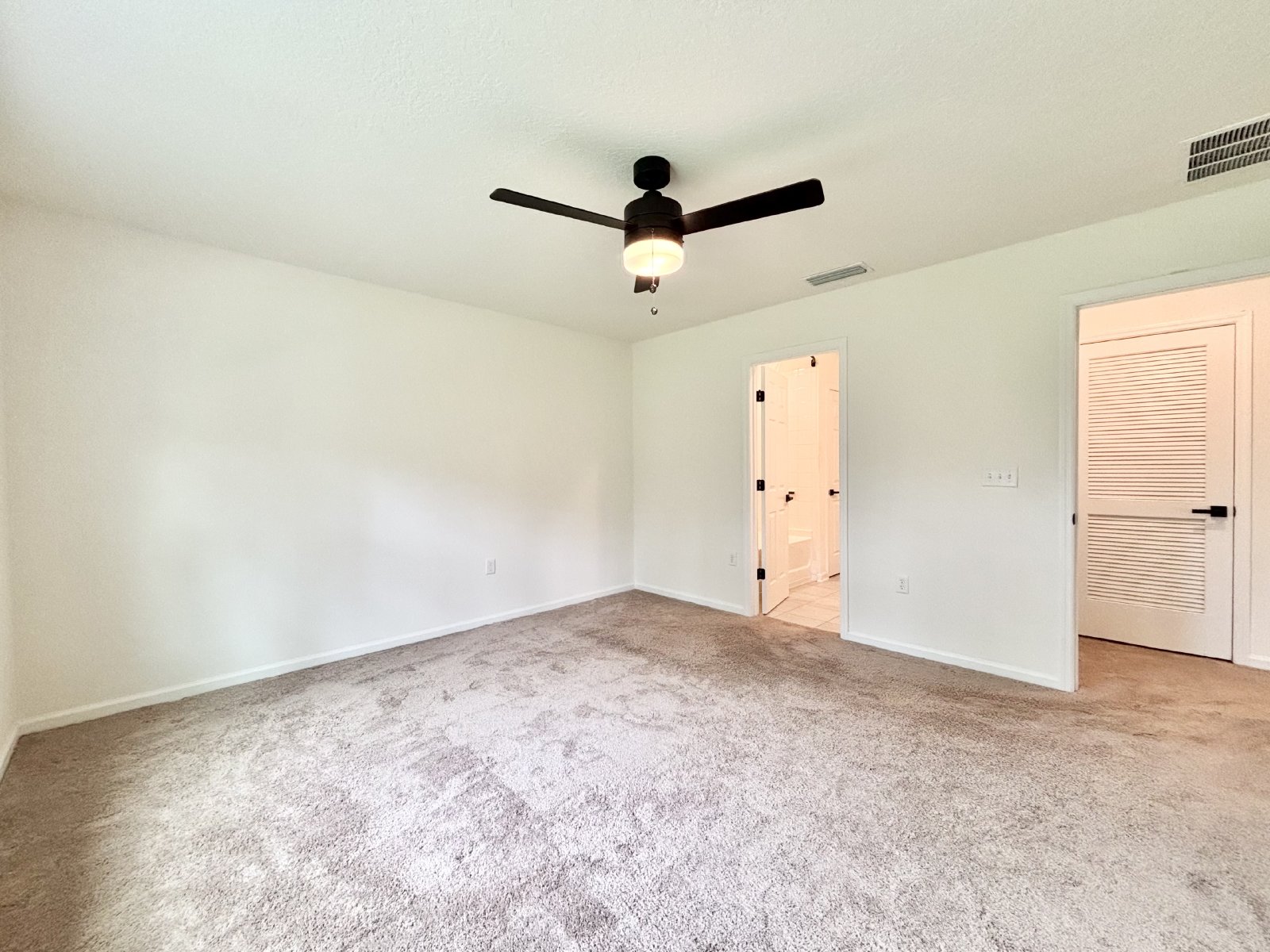 Newer Constructed Home in Green Cove Springs property image