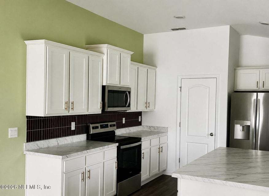 Almost-New 3 Bedroom Rental with Stunning Pond Views in The Arbors! property image
