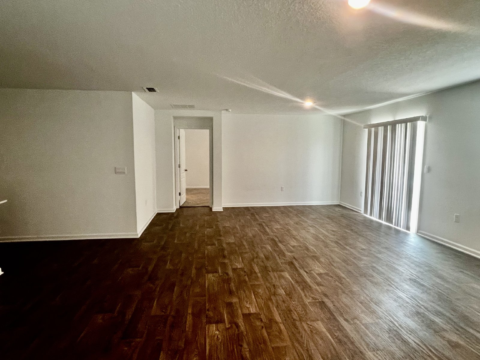 Like-New 2025 4-bedroom home for rent property image