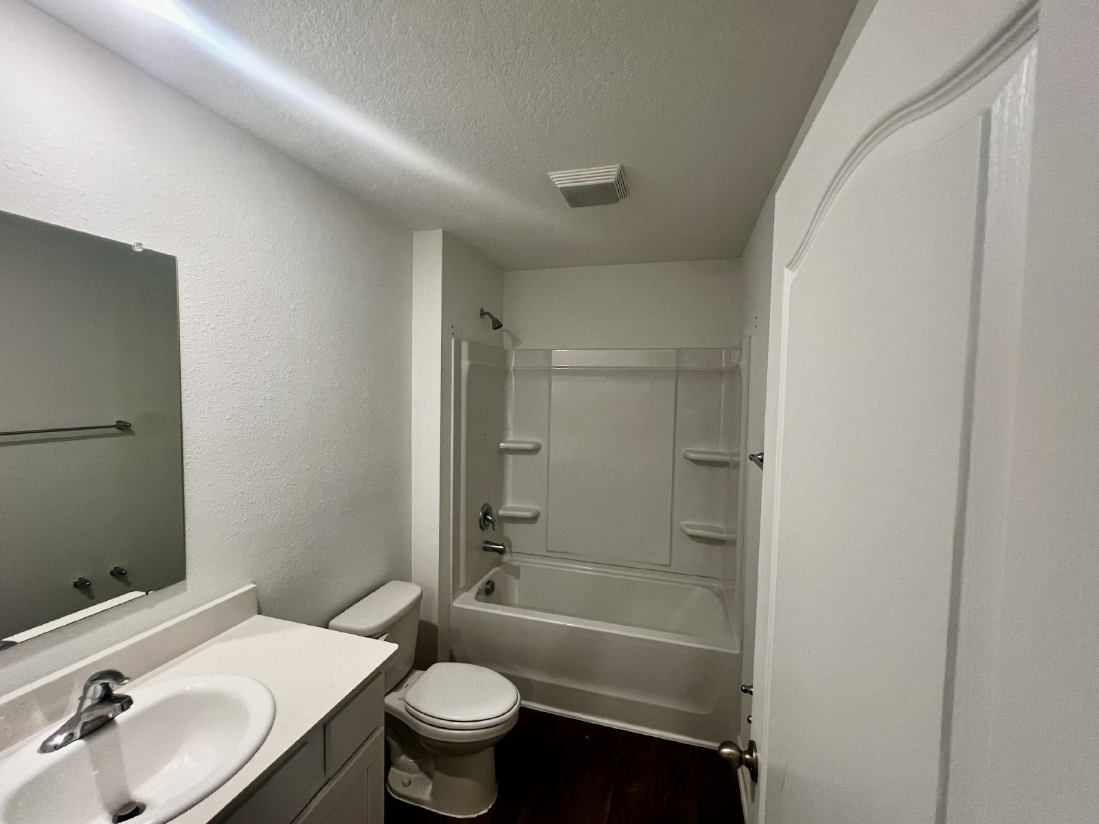 Like-New 2025 4-bedroom home for rent property image