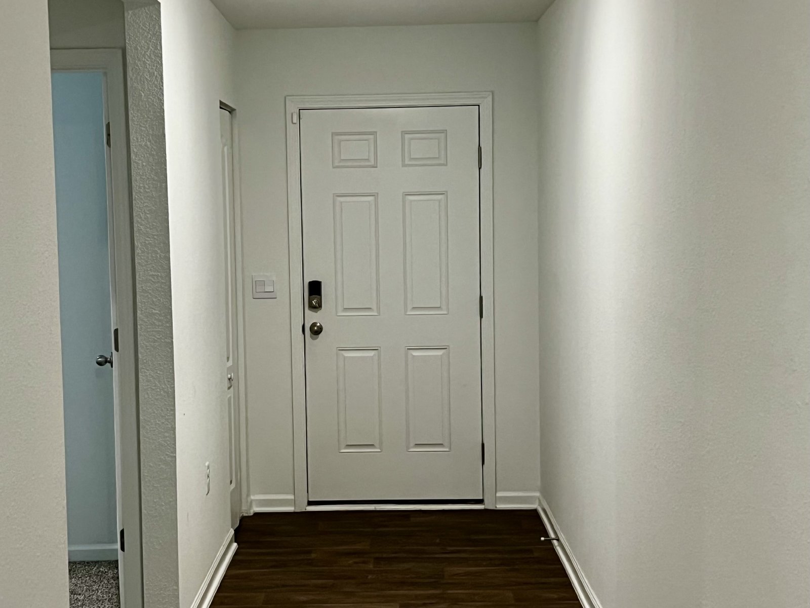 Like-New 2025 4-bedroom home for rent property image