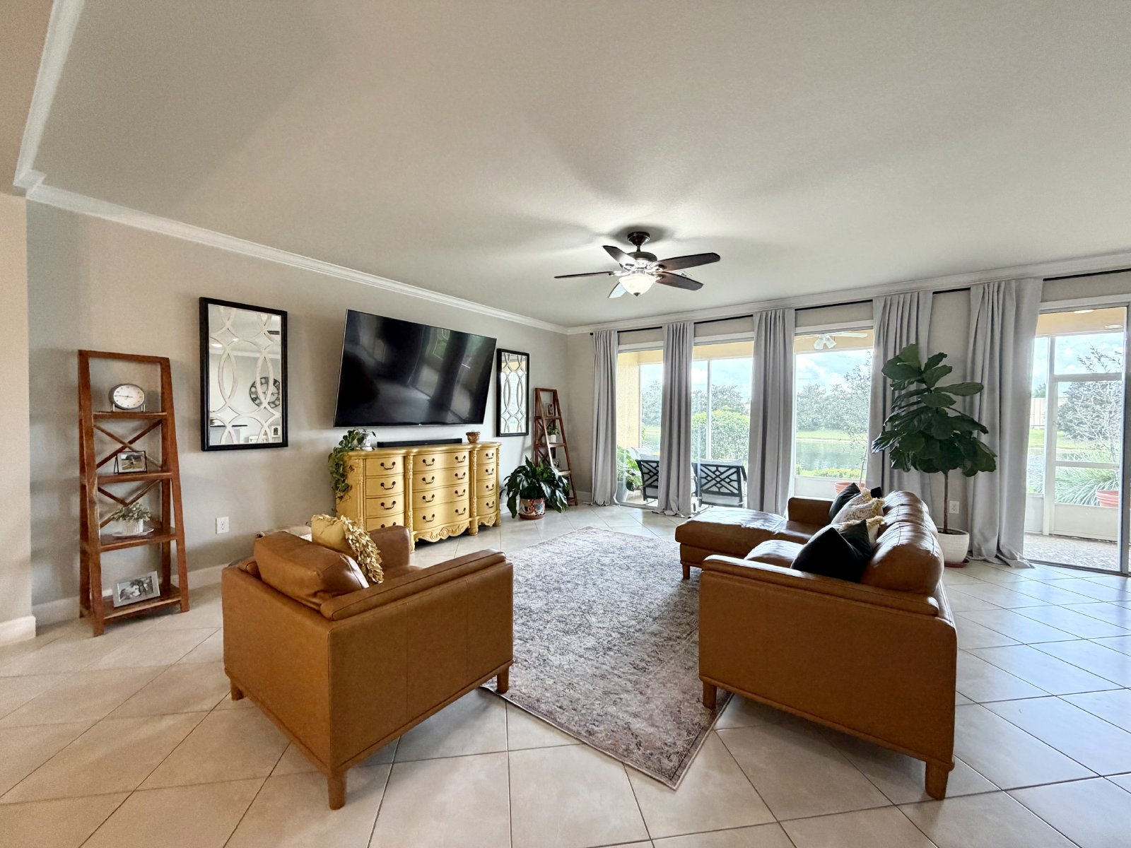 Spacious Townhome in Central Location! property image