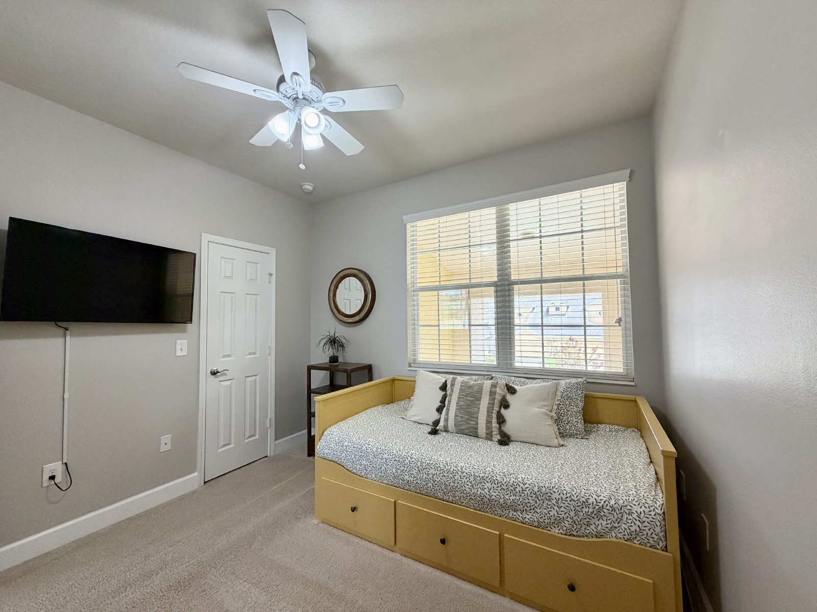 Spacious Townhome in Central Location! property image