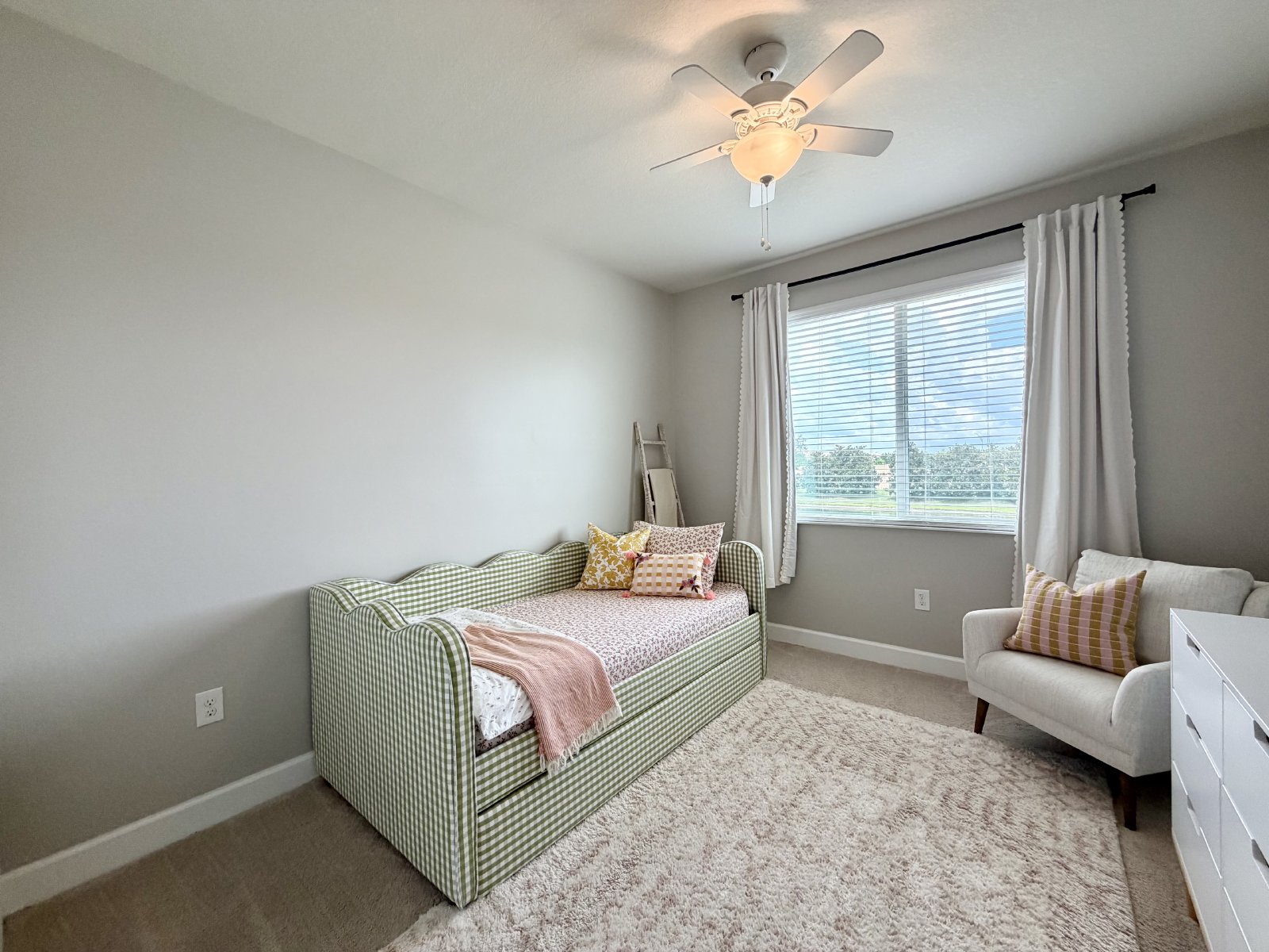 Spacious Townhome in Central Location! property image