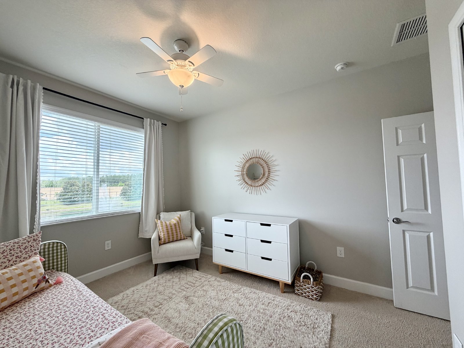 Spacious Townhome in Central Location! property image