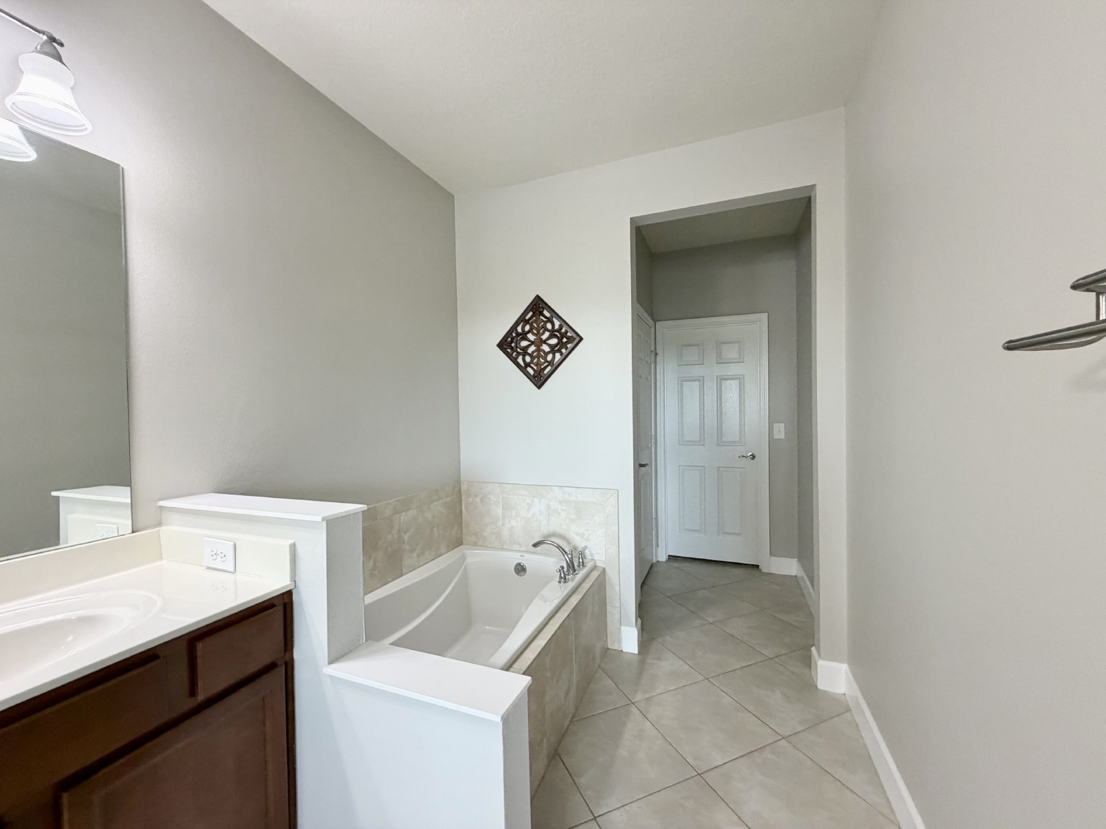 Spacious Townhome in Central Location! property image