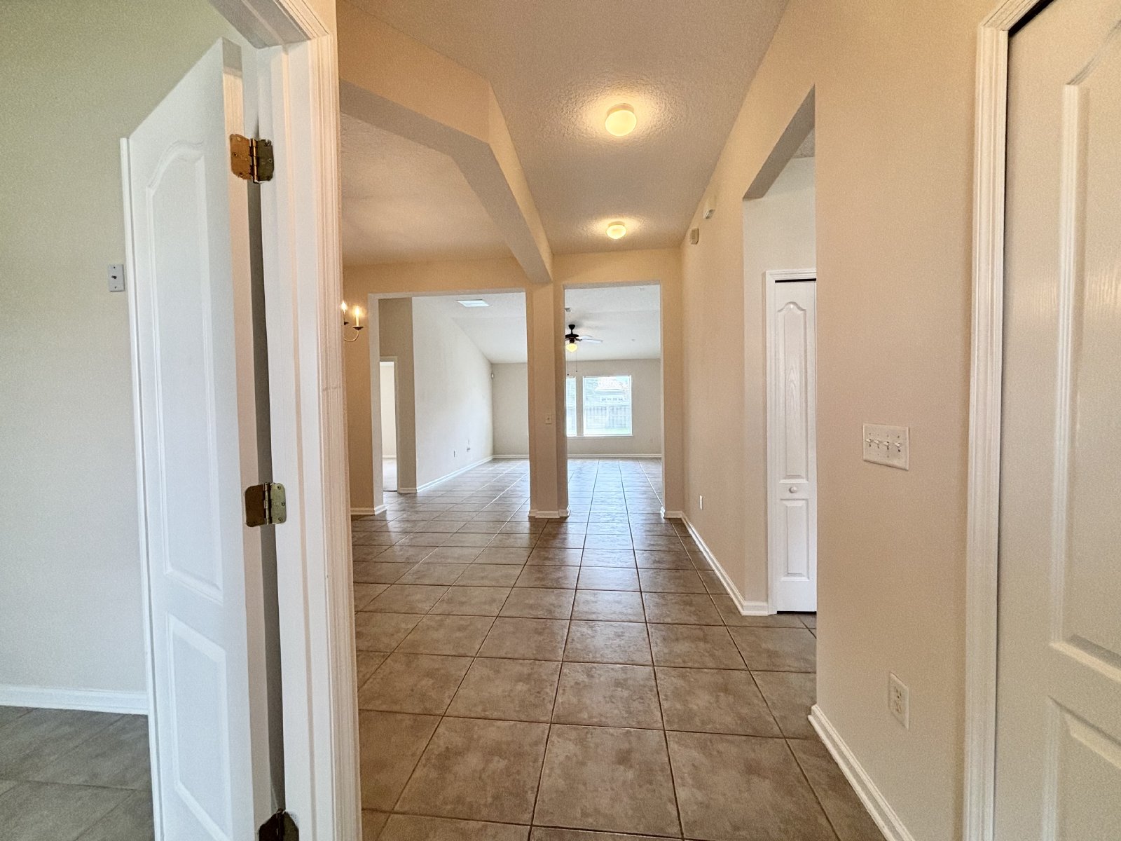 Charming, Well Kept in Wonderful Community! property image