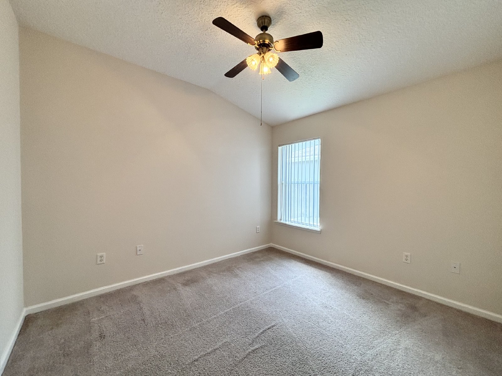 Charming, Well Kept in Wonderful Community! property image